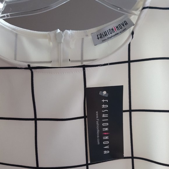 FASHION NOVA // Grid Dress - Picture 5 of 12